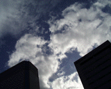 ビルと青空