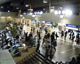 夜の人波
