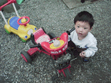 子供と三輪車