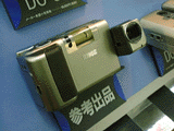 132万画素3倍ズーム搭載機