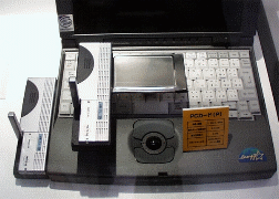 NTTドコモ W-CDMA試作端末（PCカード）